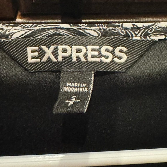 Express Black & White Paisley ROMPER SMALL PETITE NWT Length 32in pit - pit 15in - Picture 5 of 5